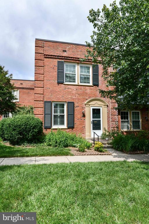 Building Photo - 1510 S Edgewood St