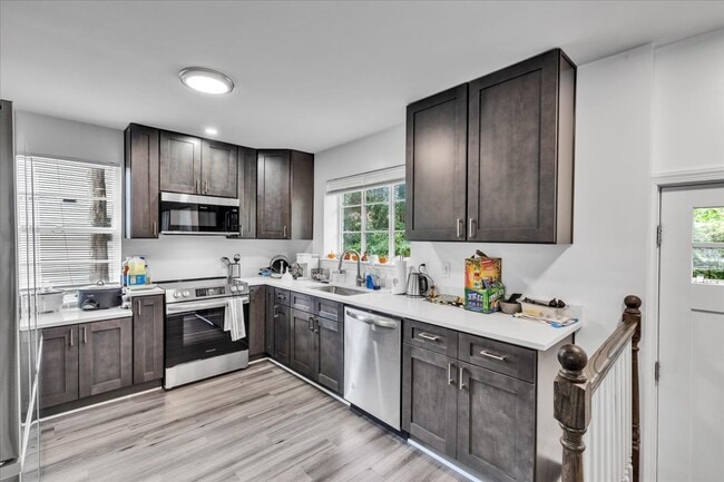 Photo - 4710 Harvard Rd House