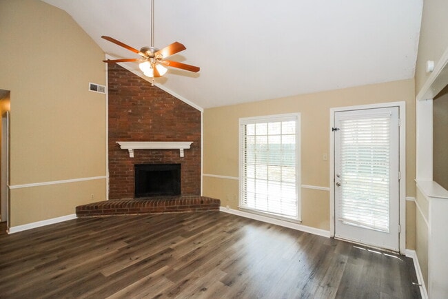 Building Photo - 7025 Hearthside Cove