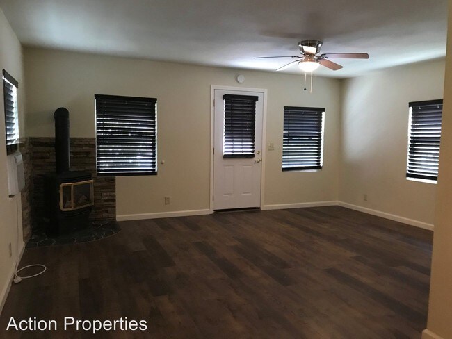 Building Photo - 2 br, 1 bath House - 6395 Pleasant Vly Rd