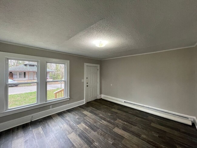 Building Photo - SH341-319 Clegg