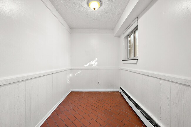 Foto del edificio - 26324 Harper Ave