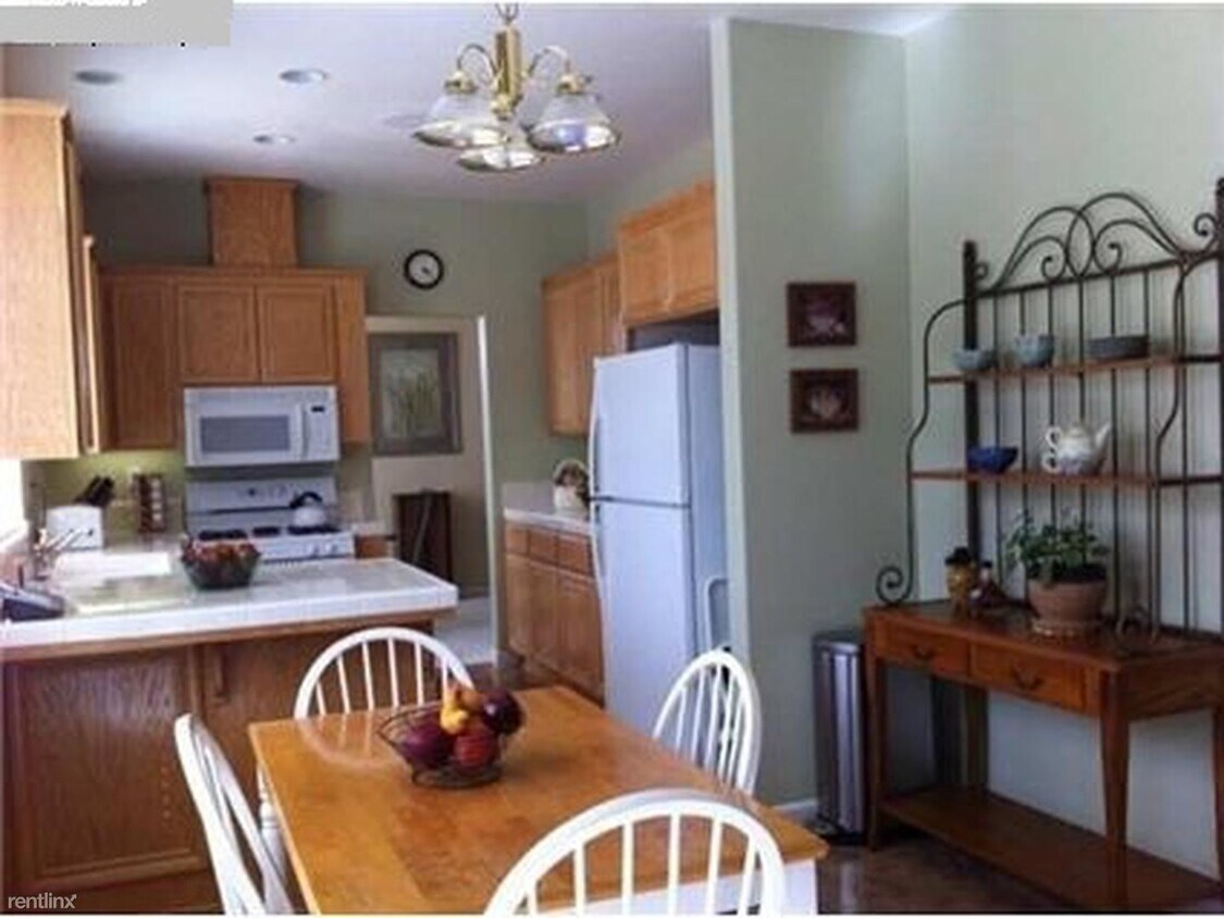 Building Photo - 4 br, 2 bath House - 4830 El Grande Pl Spa...