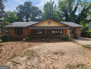 Building Photo - 4524 Lasalle Dr