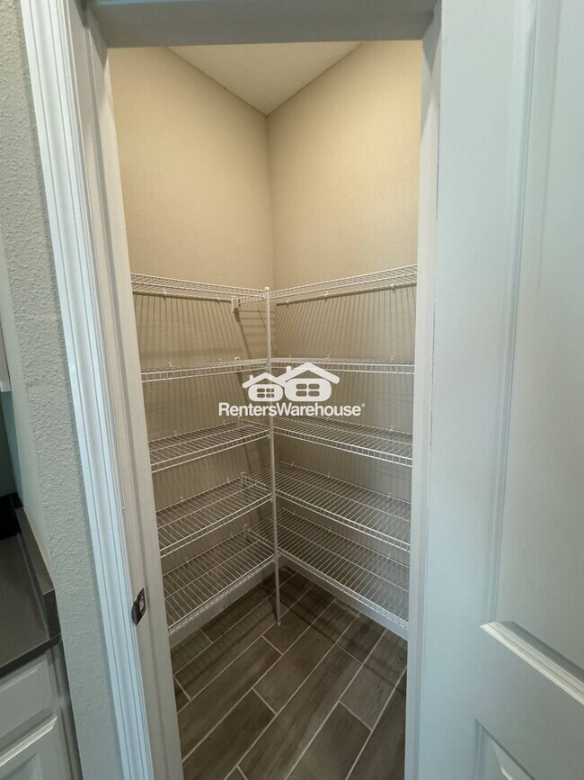Foto del edificio - 10323 Alder Creek Ln