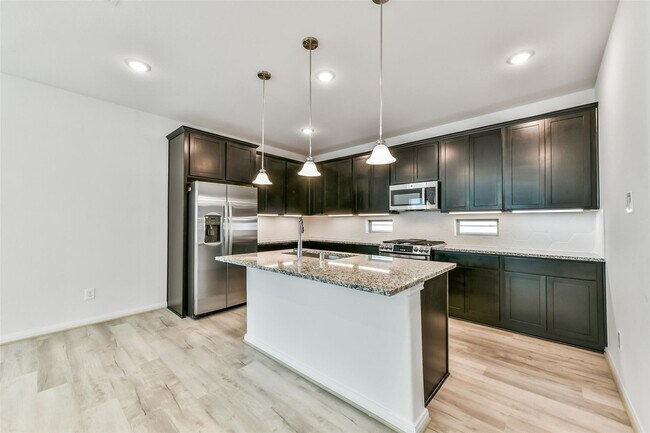 Foto del edificio - 4211 Sternside Ln