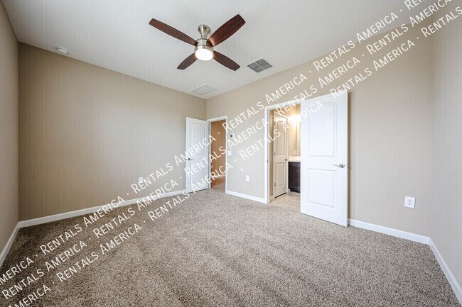 Building Photo - 30044 W Avalon Dr