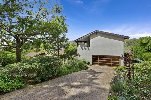 Building Photo - 744 Val Sereno Dr