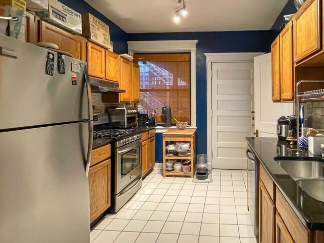 Building Photo - 901 W Gordon Ter