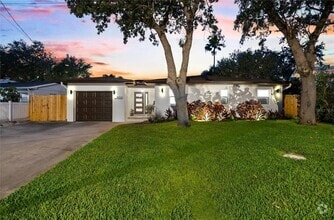 Building Photo - 8848 Sunlit Cove Dr NE