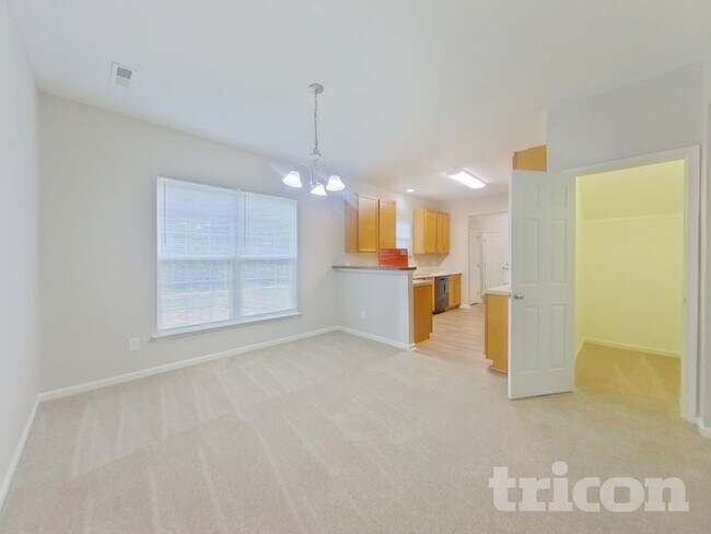 Foto del edificio - 2092 Roscommon Dr