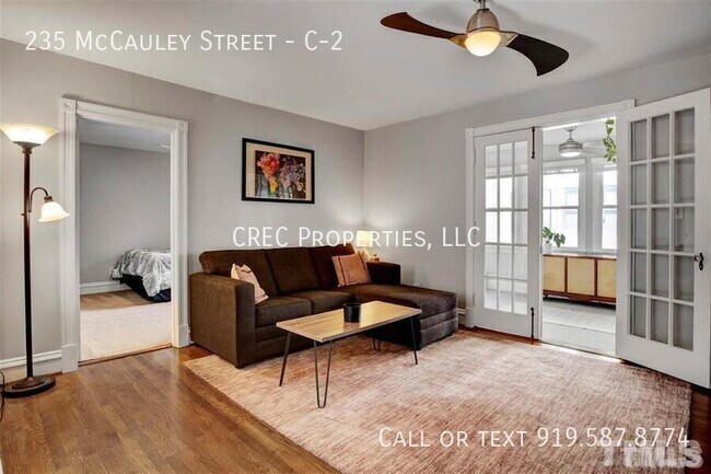 Foto del edificio - 235 McCauley St