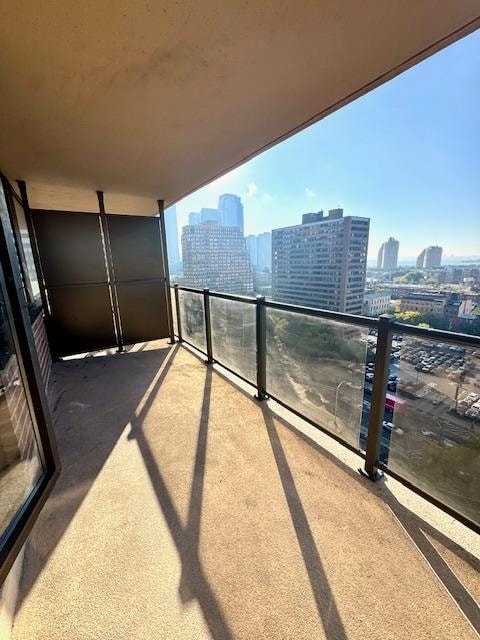 Foto del edificio - 280 Marin Blvd