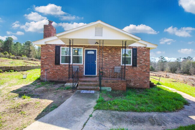 Frente - 703 Celeste Ave