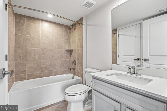 Foto del edificio - 9399 Edenderry Dr