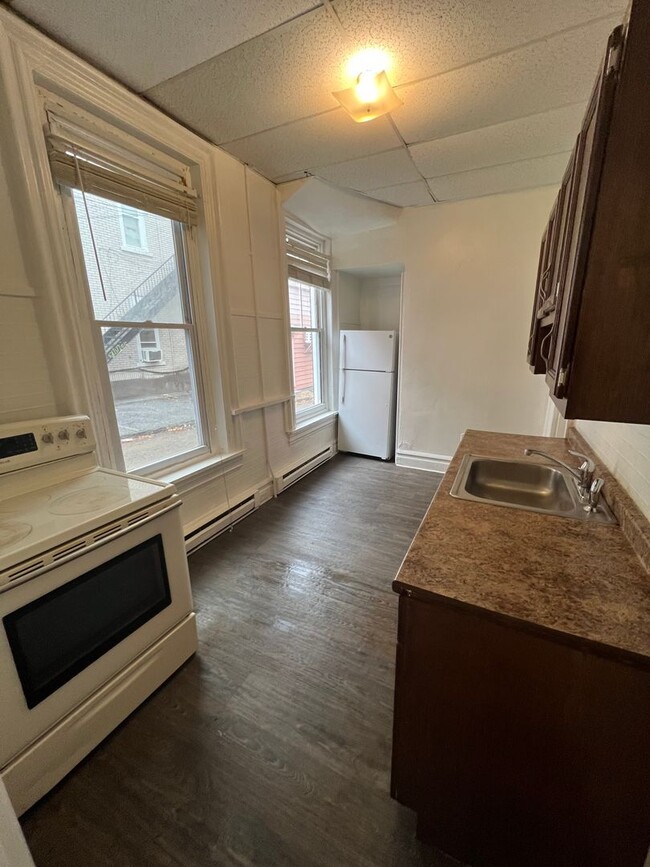 Building Photo - 120-122 N 8th Street