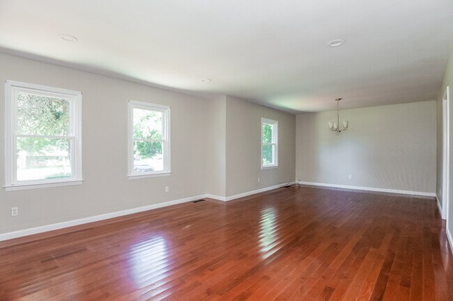 Building Photo - 1004 Ramblewood Ln, Gastonia, NC, 28056