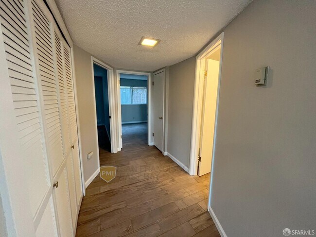 Building Photo - 50 Carquinez Scenic Dr