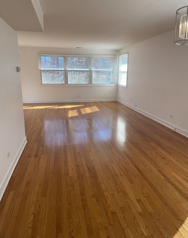 Foto del edificio - 7130 N Paulina St