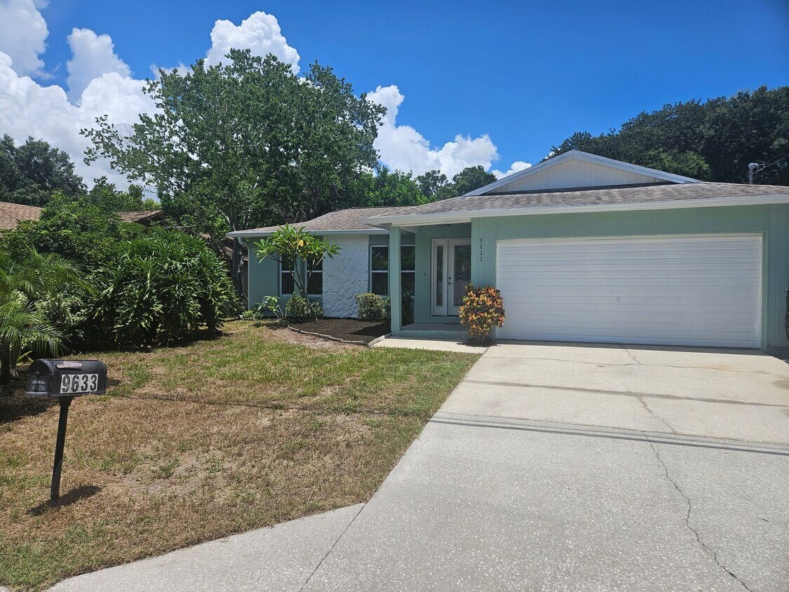 Primary Photo - Fully Remodeled 3-Bedroom Gem in Seminole ...