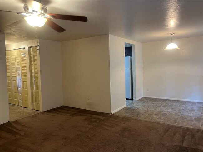 Foto del edificio - 421 SW 67th Terrace