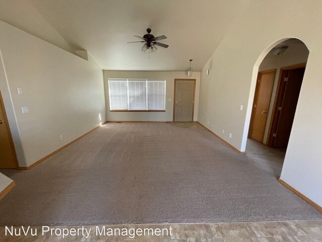 Building Photo - 3 br, 2 bath House - 2839 N. Dandelion Street