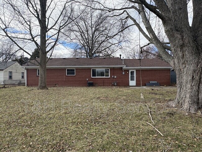 Building Photo - 3612 N Linden St