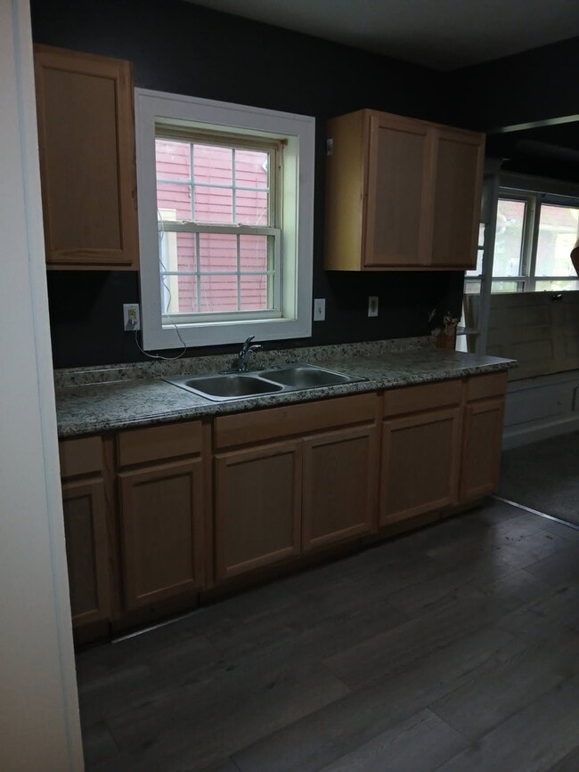 Building Photo - 10910 Revere Ave