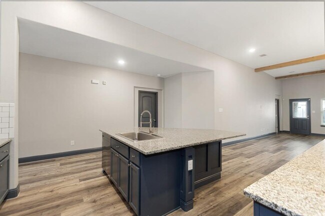 Building Photo - 24331 Ravenna Landing Loop