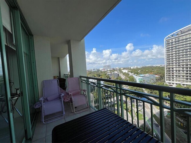 Foto del edificio - 3350 SW 27th Ave