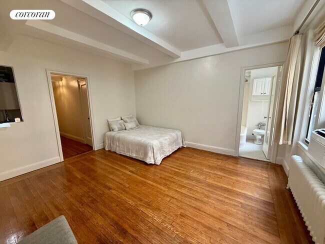 Foto del edificio - 243 W End Ave