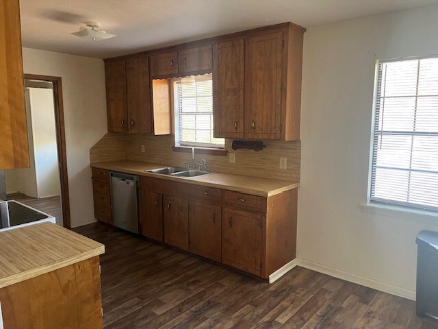 Foto del edificio - 226 Wall Dr