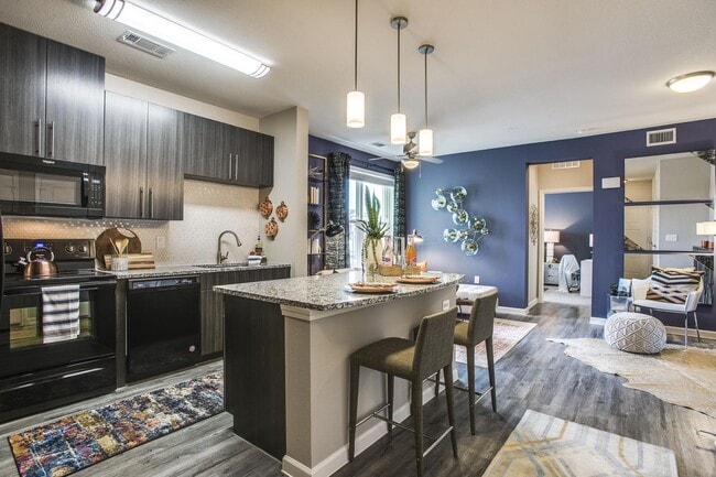 Interior Photo - Hebron 121 Station Apartments