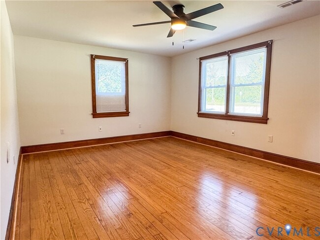 Foto del edificio - 4110 Jefferson Park Rd