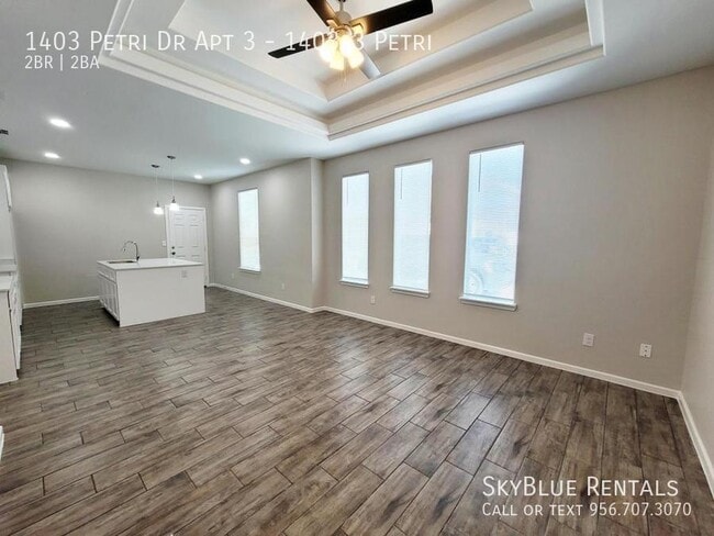 Building Photo - 1403 Petri Dr
