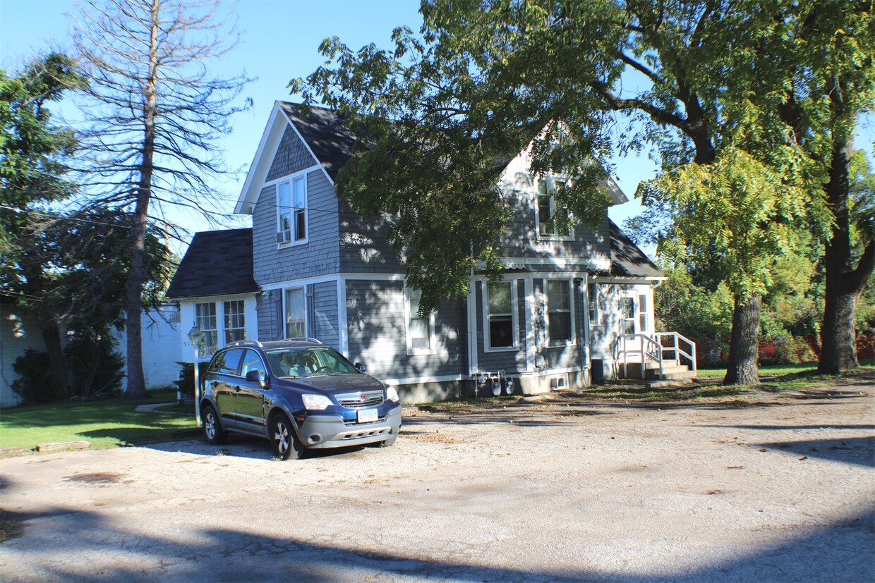 Primary Photo - 317 Lake Ave