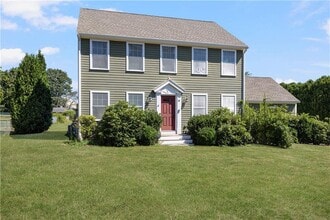 Building Photo - 18 Vanderbilt Ln