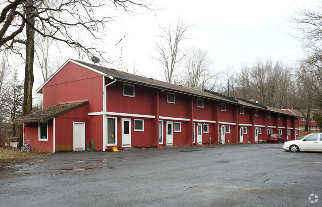 Building - CoveView Garden Apartments