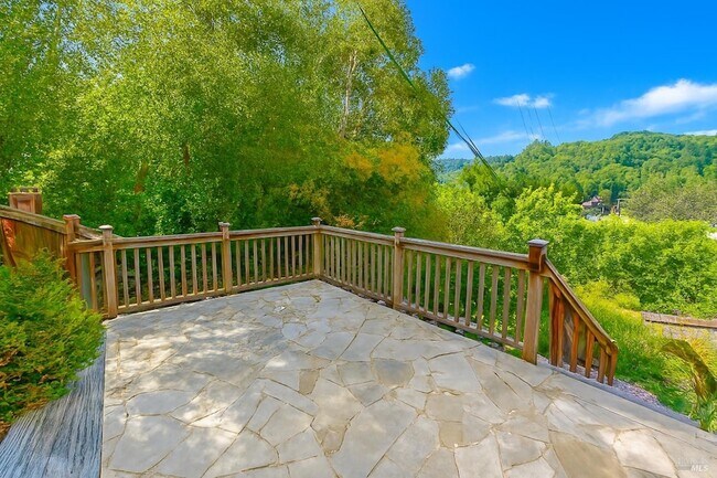 Foto del edificio - 34 Sunrise Ave