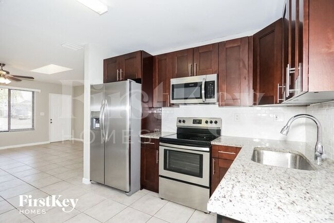 Foto del edificio - 1811 NW 1st Way