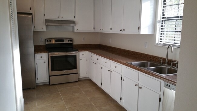 Building Photo - 898 Meginnis Ln