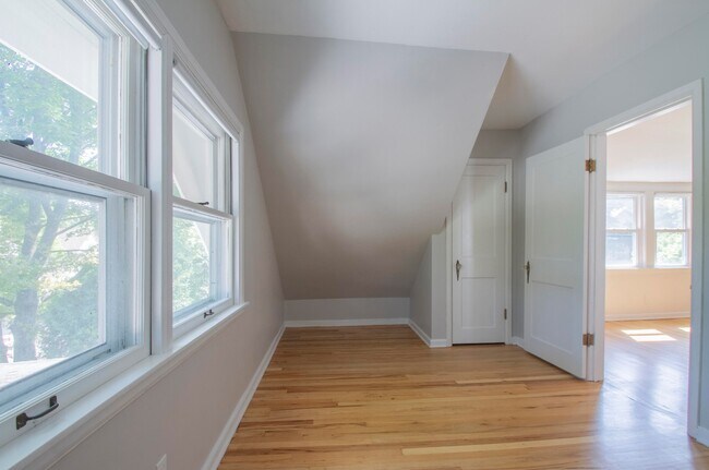 Front bedroom/office - 6805 Aetna Ct