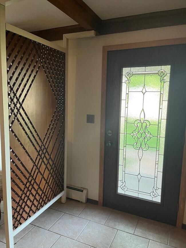 Building Photo - Three Bedroom partial furnished house
