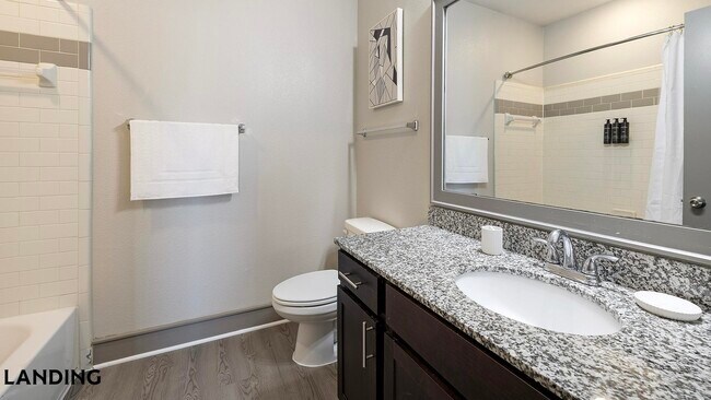 Foto del edificio - 4689 Mustang Pkwy