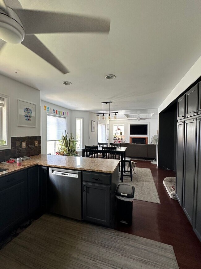 Foto del edificio - 850 Mountain View Dr