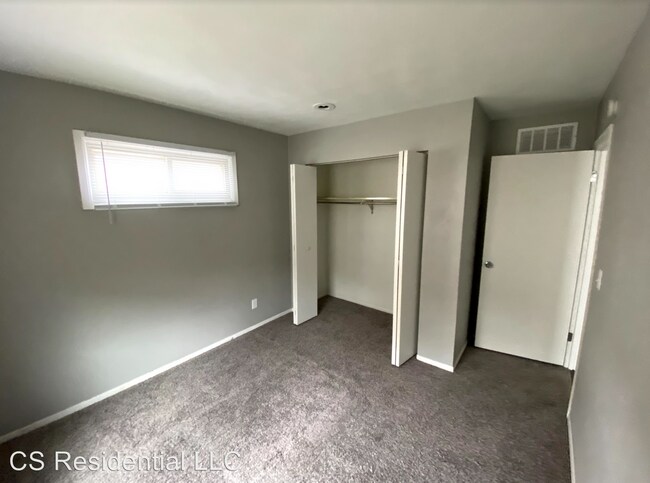 Foto del edificio - 313 E Locust St