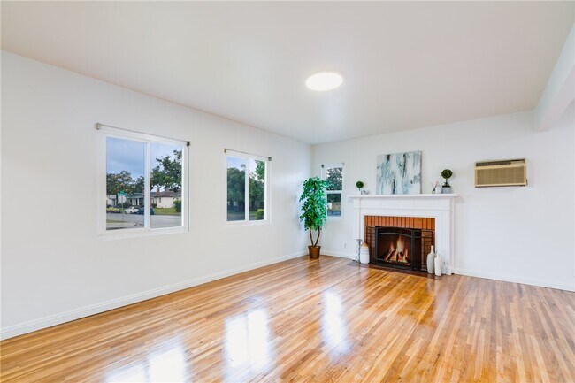 Foto del edificio - 1201 E Norwood Pl