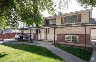 Building Photo - 3194 S Hammonton Cir