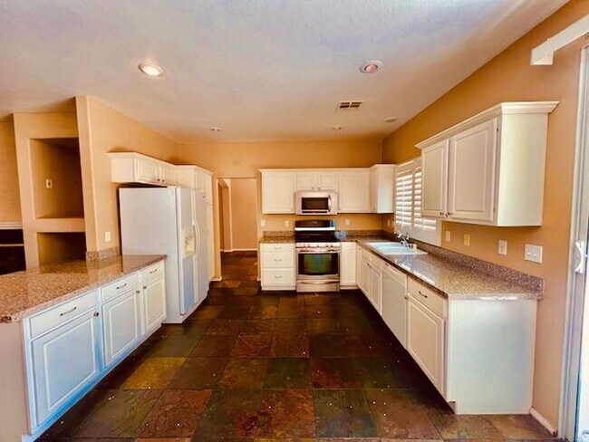 Foto del edificio - Sunridge Stunner! 4 Bedrooms!