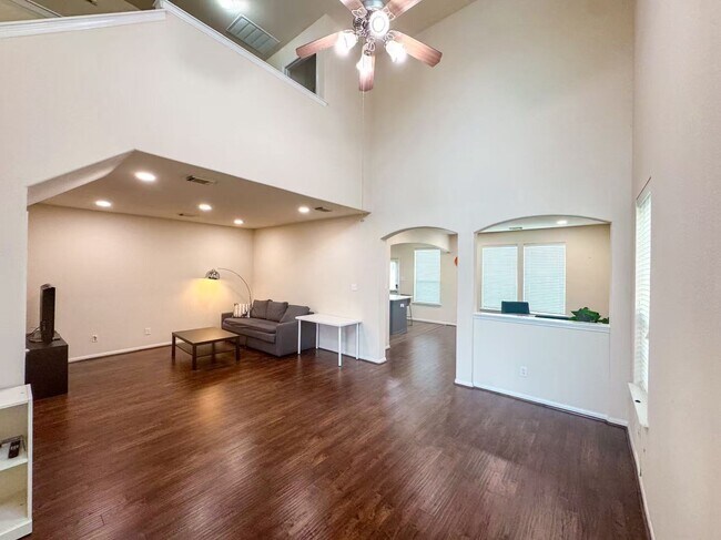 Foto del edificio - 3923 Calgary Cir